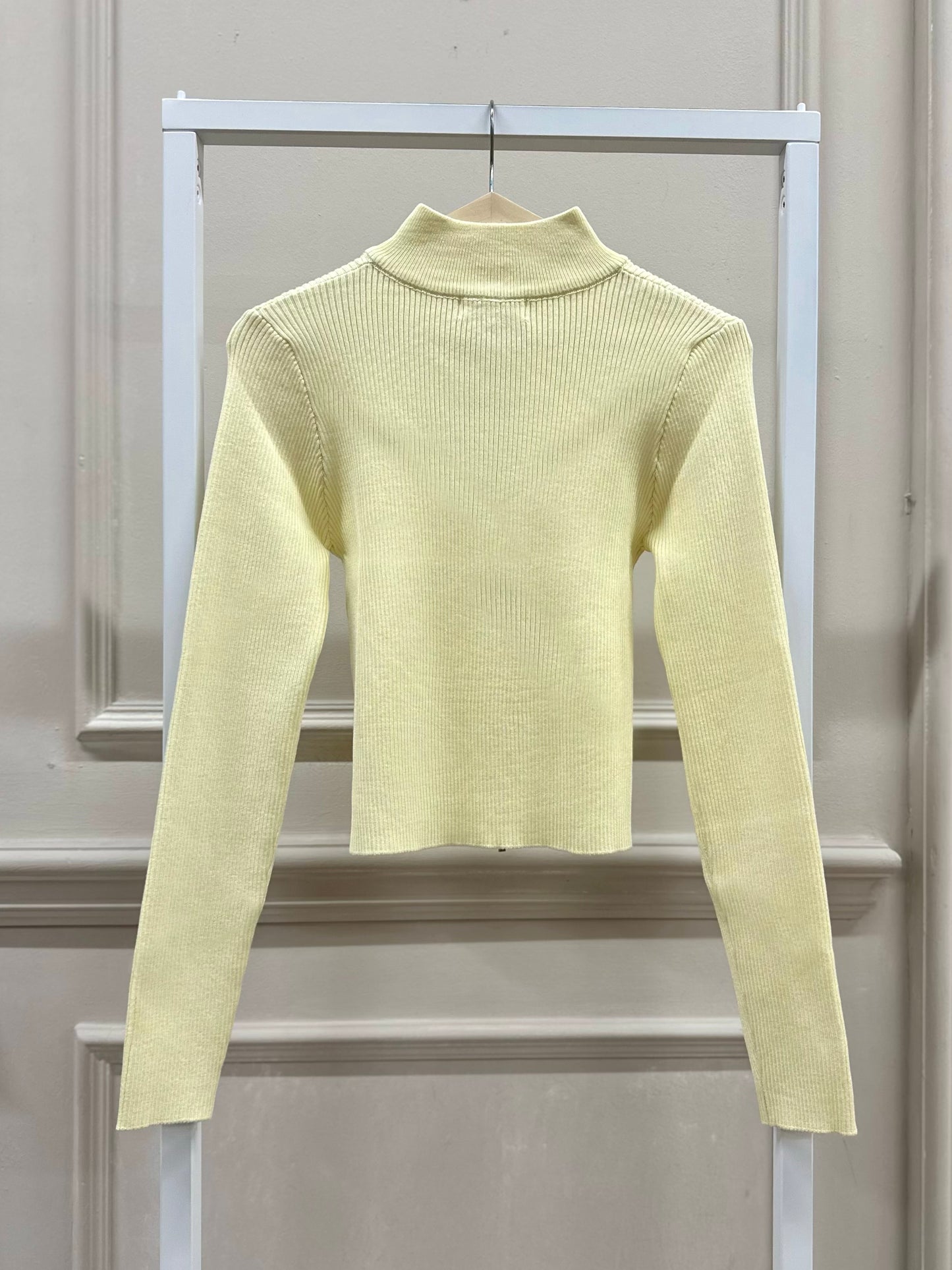 Cropped Zipup Cardigan