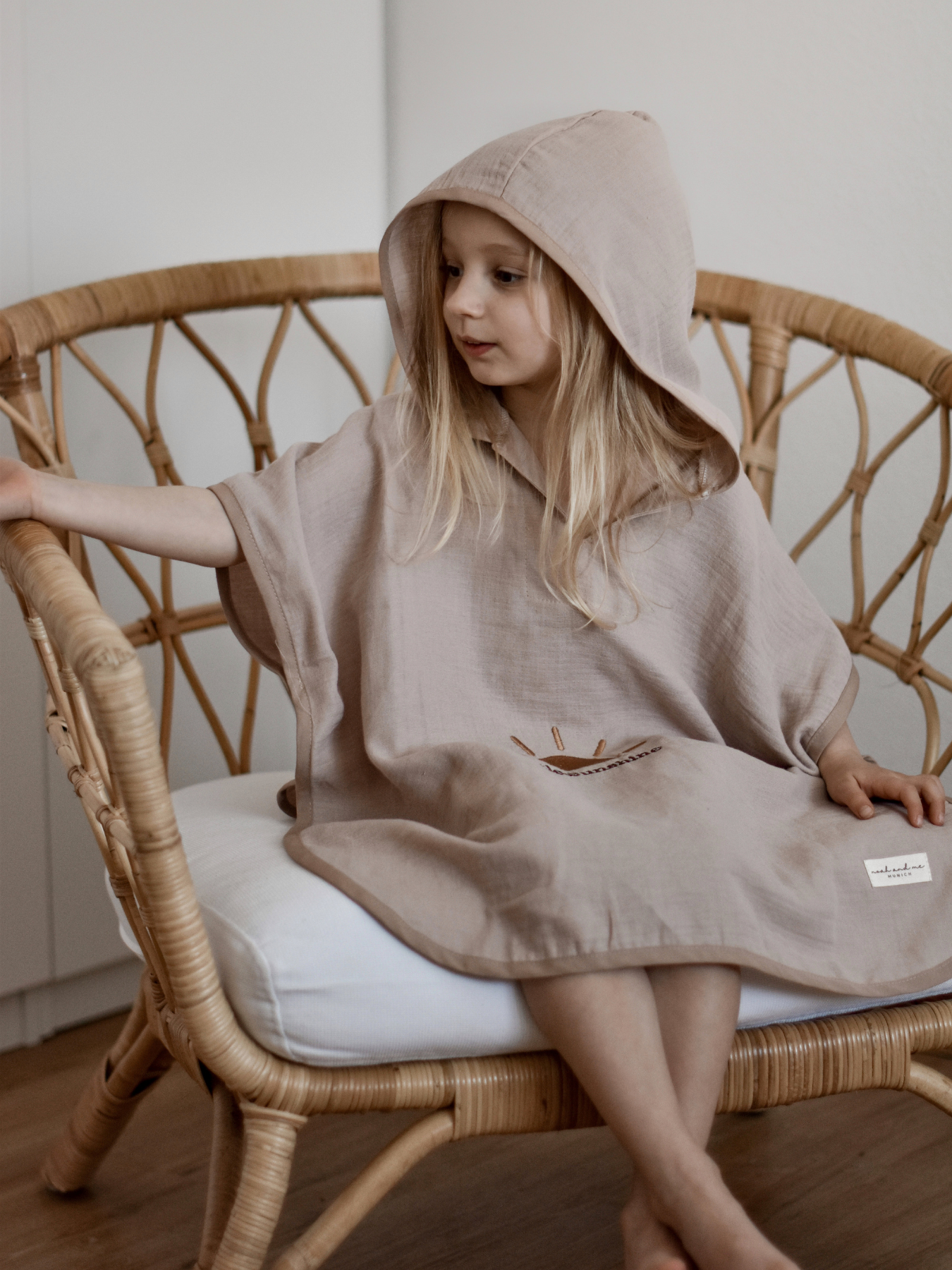 PONCHO-LITTLESUNSHINE-NOAHANDME