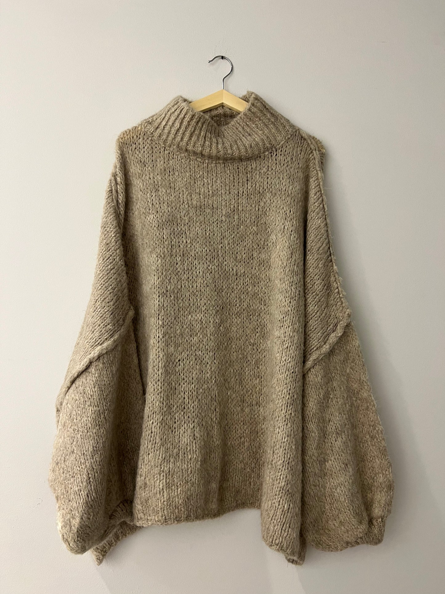 Pullover Cozy Knit High Neck Beige