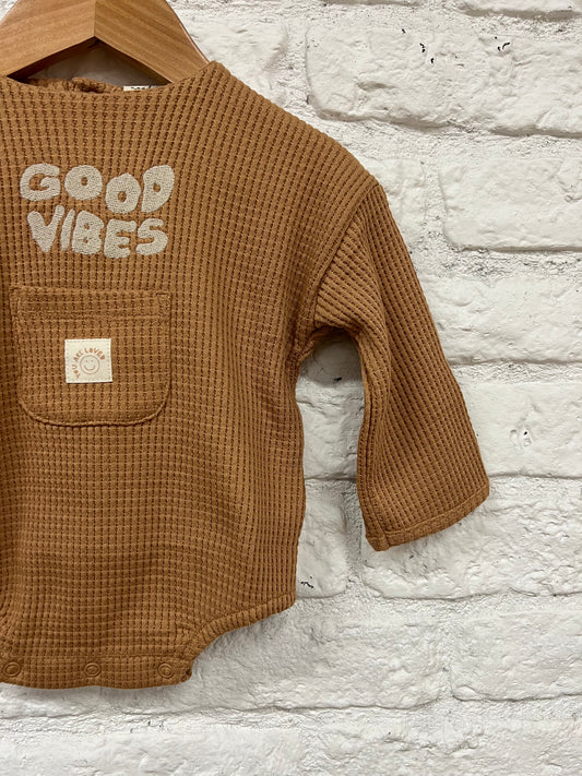 LONGSLEEVE ROMPER "GOOD VIBES"