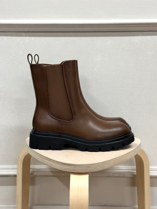 Chelsea-Boots Braun