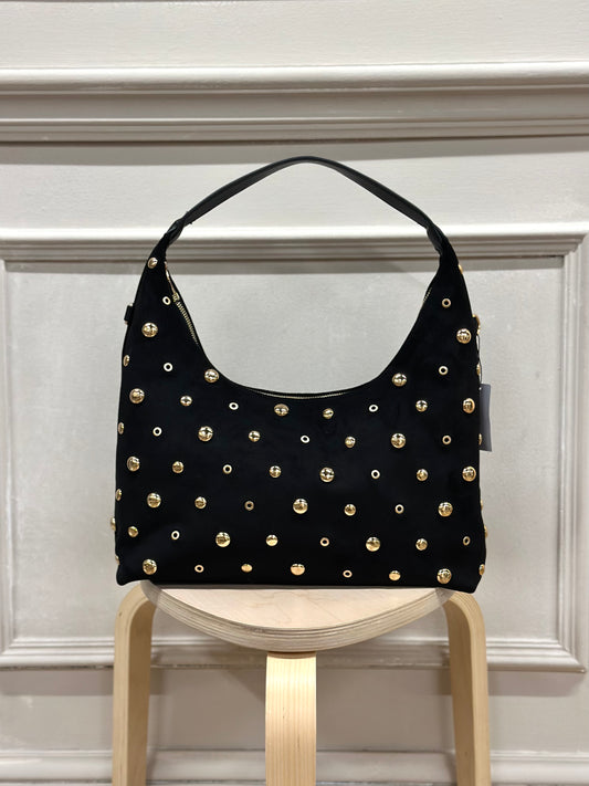 Tasche mit goldenen Nieten