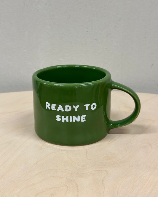 Statement Porzelantasse mit Henkel "READY TO SHINE"
