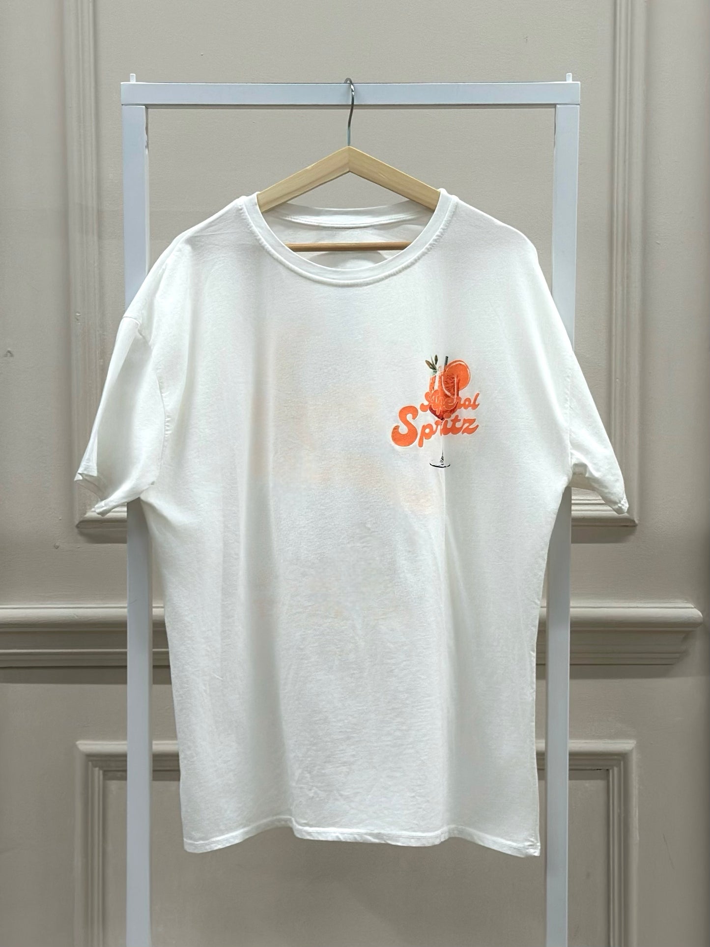 Aperol Spritz Signature Tee in Weiß