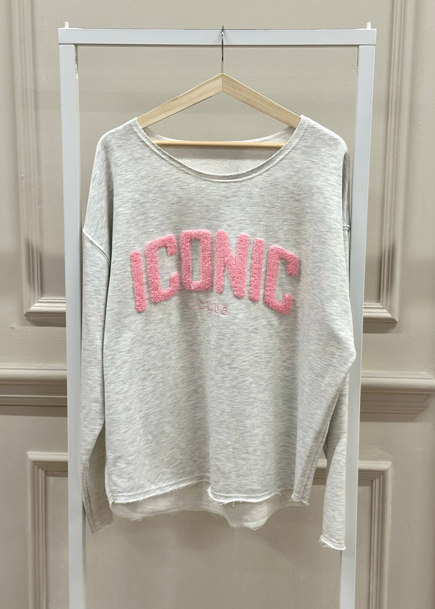 Iconic Club Sweatshirt in Grau