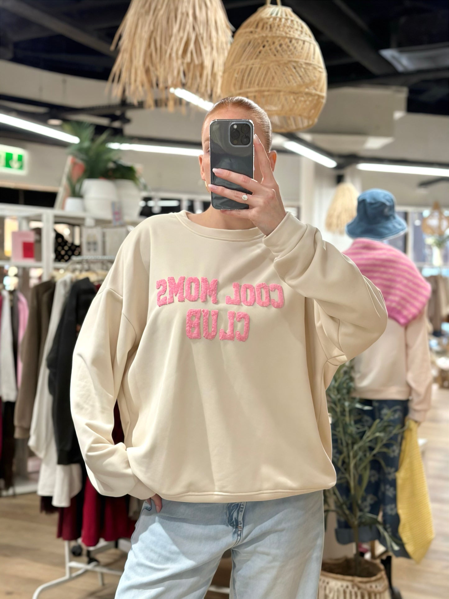 COOL MOMS CLUB Sweatshirt in Beige