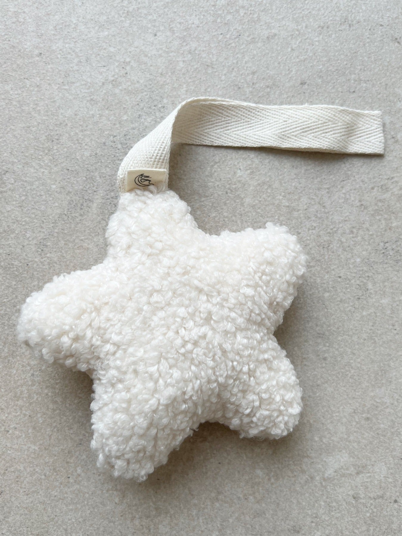 TEDDY-SCHNULLERHALTER-STAR-NOAHANDME