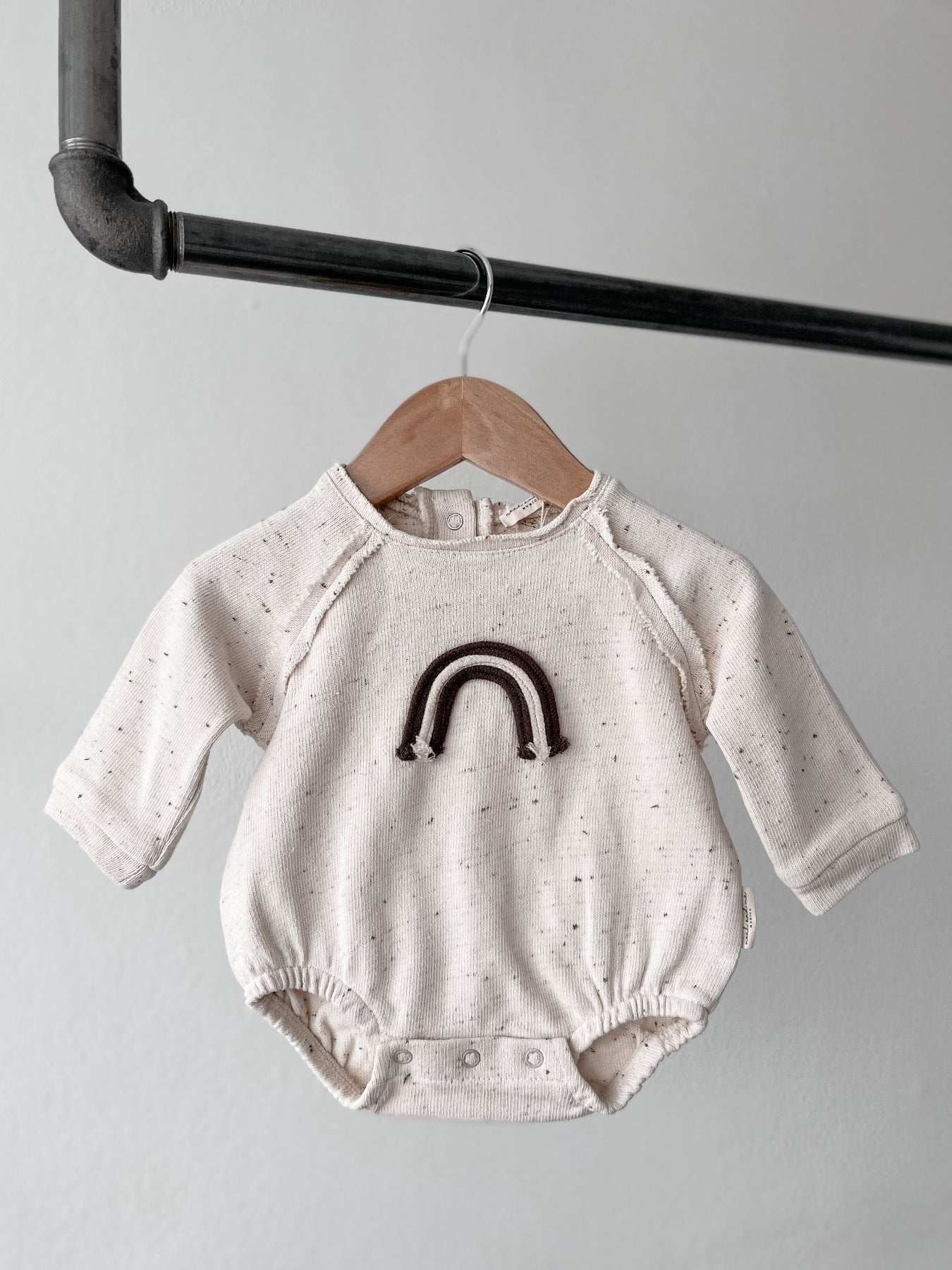 ROMPER-RAINBOW-NOAHANDME