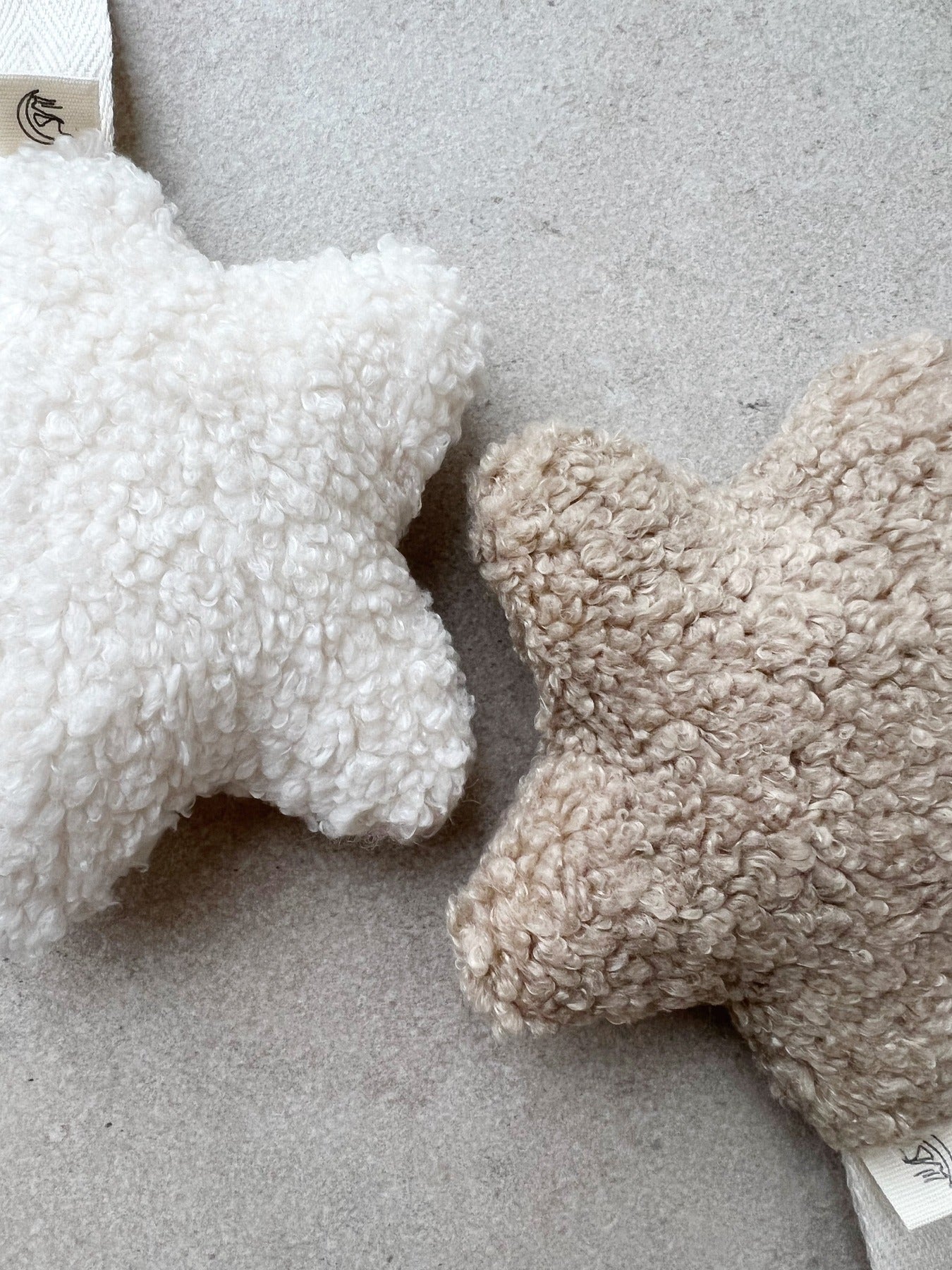 TEDDY-SCHNULLERHALTER-STAR-NOAHANDME